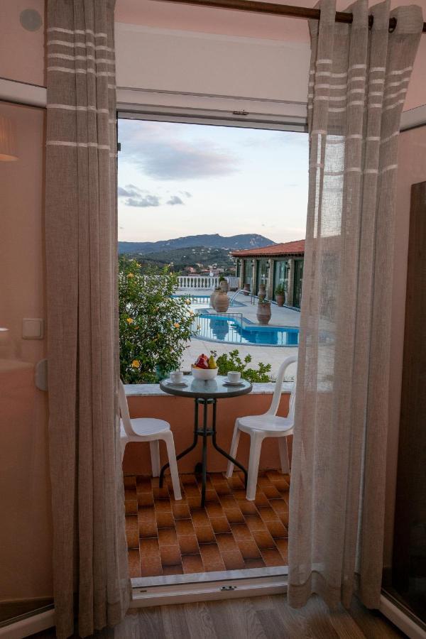 Villa Voula Agios Stefanos Avliotes  Extérieur photo