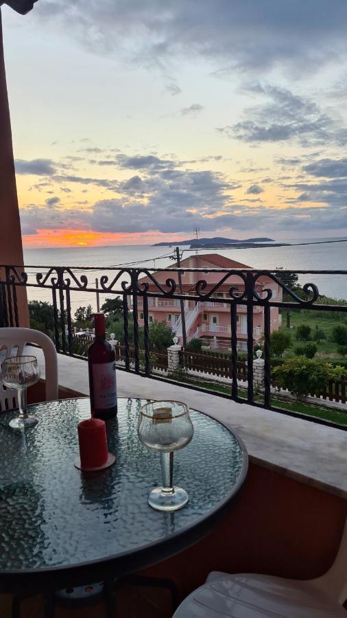 Villa Voula Agios Stefanos Avliotes  Extérieur photo