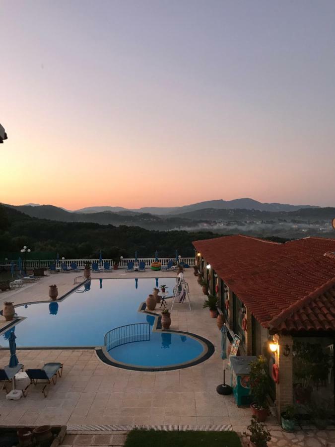 Villa Voula Agios Stefanos Avliotes  Extérieur photo